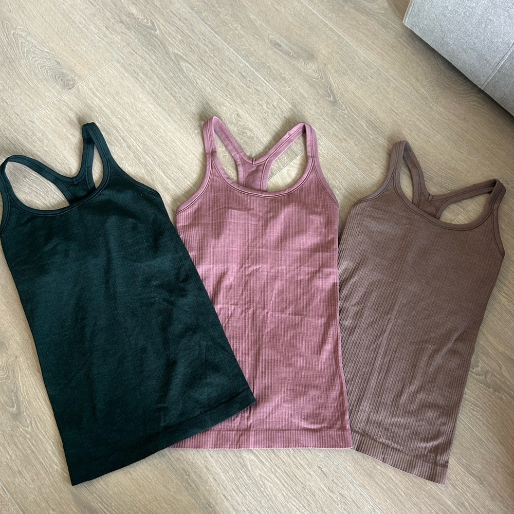 Lululemon Ebb to Street tank top set